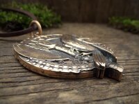 Anhänger Rabe mit Axt und Futhark