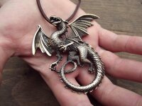 Großer Anhänger Drache