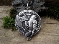 Amulett Rabe mit Axt aus Silber