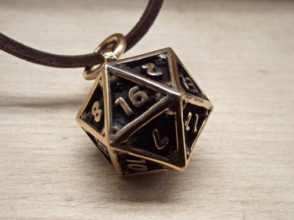 Anhänger D20 Würfel aus Bronze
